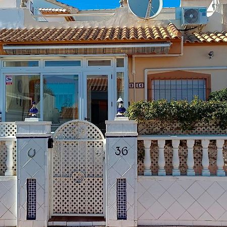 Maison climatisée avec solarium, wifi et piscine Dehesa de Campoamor  Extérieur photo